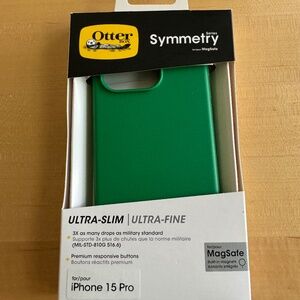 Otter Box Symmetry iPhone 15 Pro Case